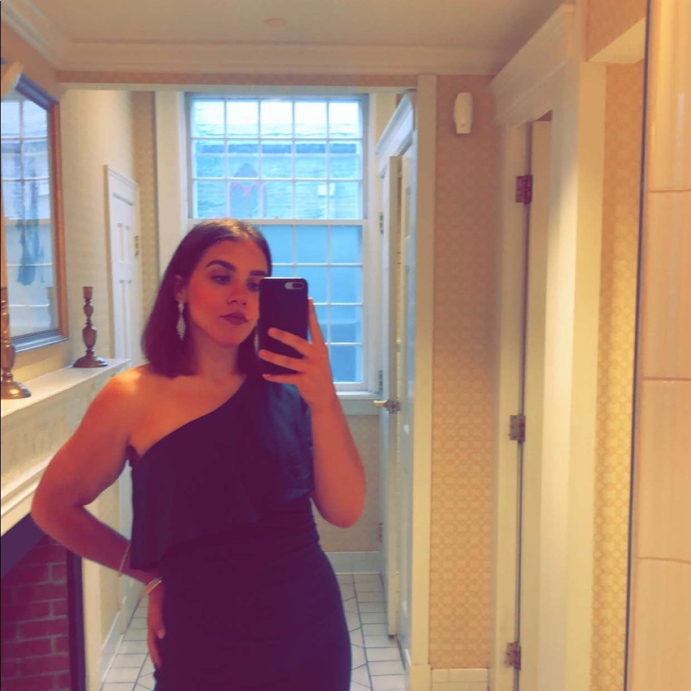 Meet your Posher, Victoria